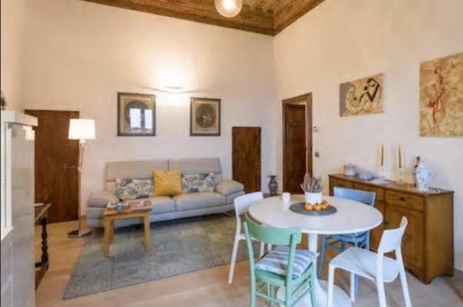 Appartamento In Palazzo Bucelli Montepulciano Stazione エクステリア 写真