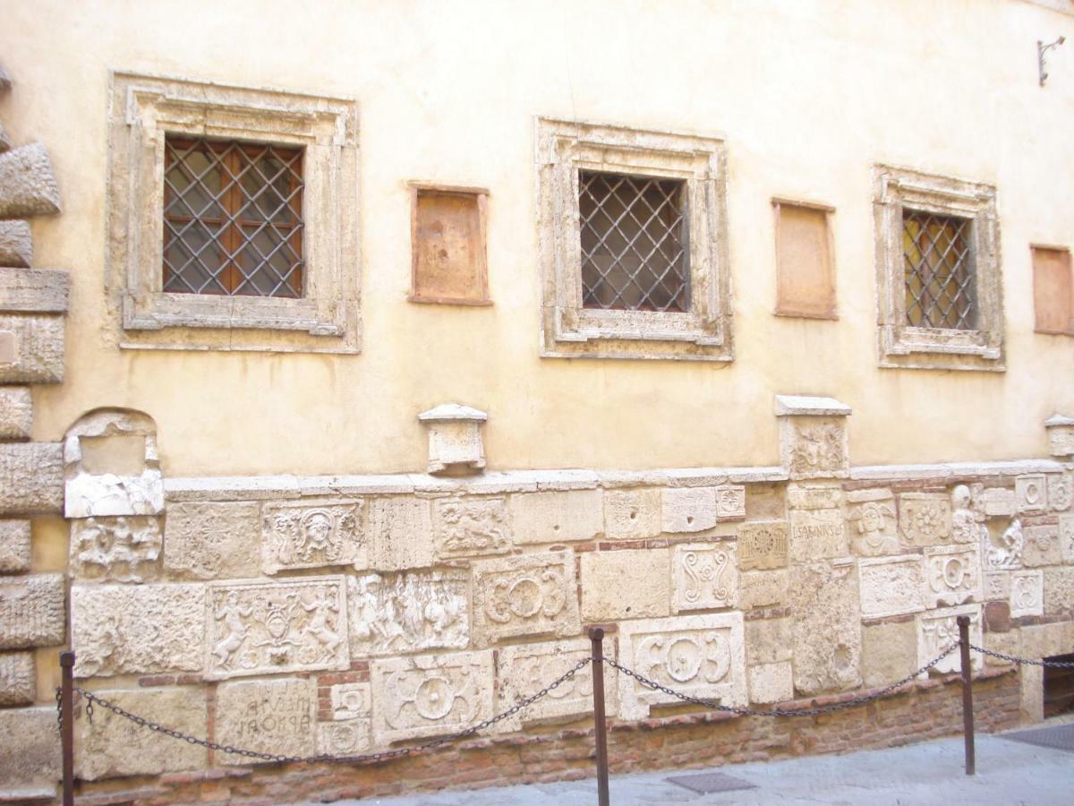 Appartamento In Palazzo Bucelli Montepulciano Stazione エクステリア 写真